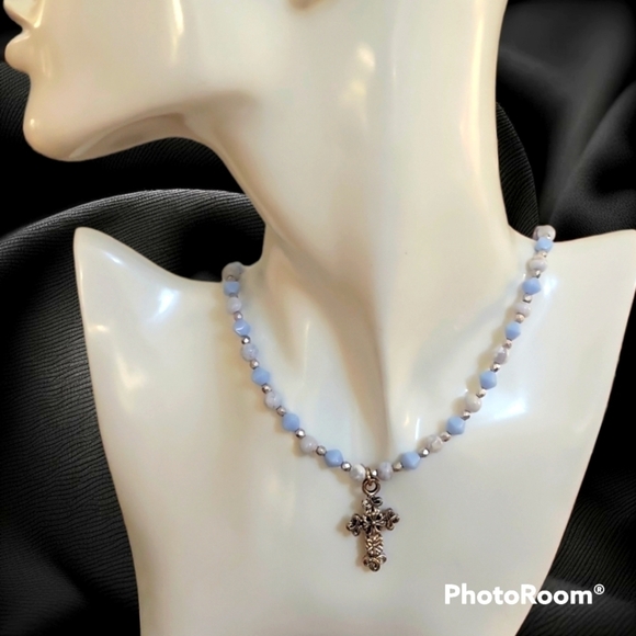 HANDMADE Blue Lace Agate Beaded Silvertone Floral Cross Pendant Necklace - Picture 1 of 6